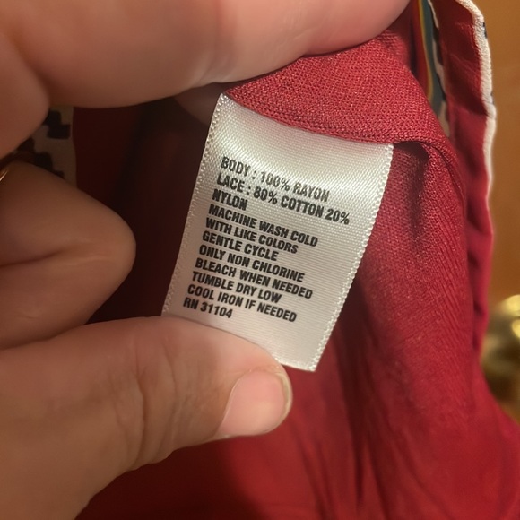 •RED CAMEL•RED LATTICE & KEYHOLE CHEST RIFFLE SLEEVE BOHO DRESS SIZE SMALL - Picture 6 of 10